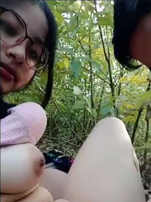 Horny Couple Jungle Ma Moj Handai